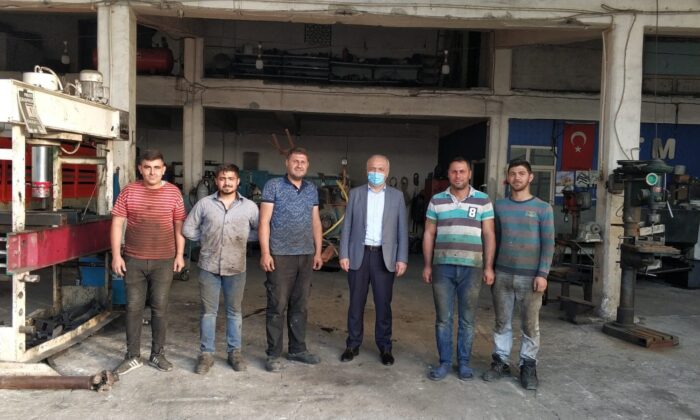 Başkan Üçok, sanayi sitesi esnafını dolaştı