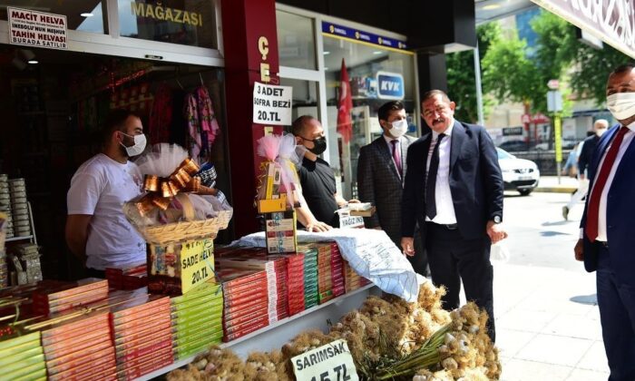 Başkan Vidinlioğlu, esnafın ve halkın sorunlarını dinledi