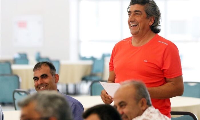 Başkan Yücel muhtarla buluştu