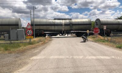 Başkent’te yük treni traktöre çarptı: 1 yaralı