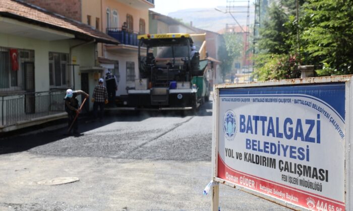 Battalgazi’de asfaltsız yol kalmıyor