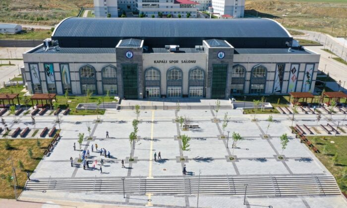 Bayburt Üniversitesinde bayram temizliği seferberliği