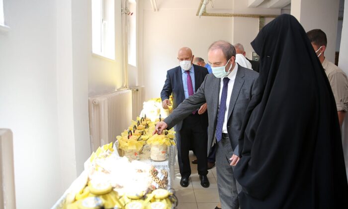 Bayburtlu Bacılar Kadın Kooperatifi ilk ürünlerini pazara sundu