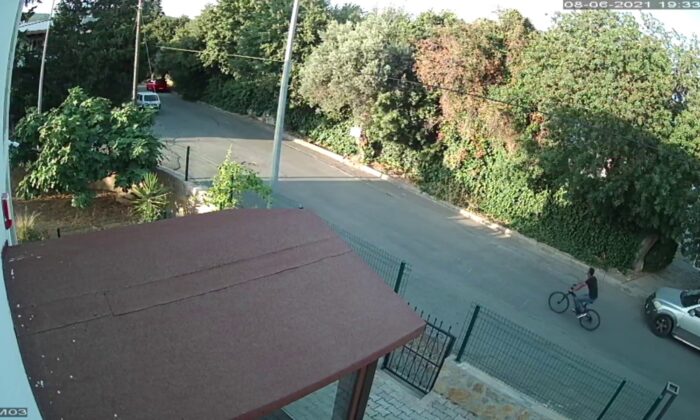 Bayram harçlığı ile alınan bisikleti çaldı