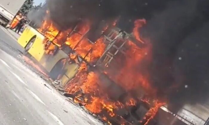 Bayrampaşa’da İETT otobüsü alev alev yandı