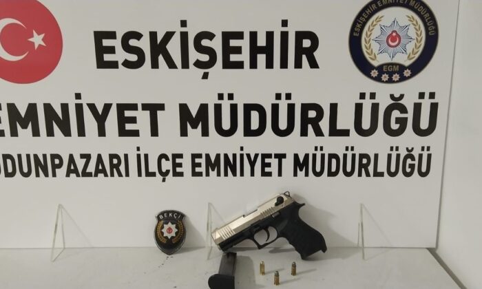 Bekçilerin şüphelendiği şahsın üzerinden silah ve mermi çıktı
