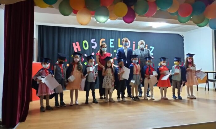 Belediye Başkanı ve Kaymakam başarı belgelerini verdi