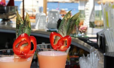 Bentonit kilinden kokteyl yaptılar, yerli ve yabancı turistlerin ilgi odağı oldu