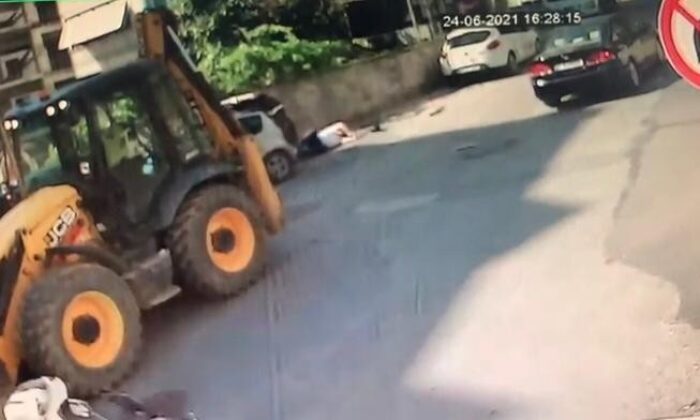Beykoz’da kaza yapan otomobilin yayayı ezdiği anlar kamerada