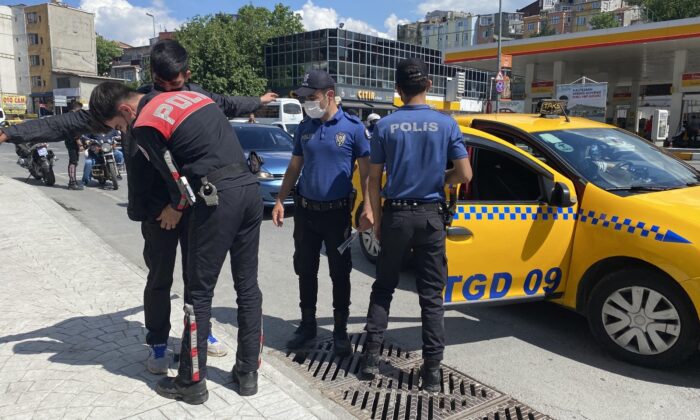 Beyoğlu ve Şişli’de polis uygulaması