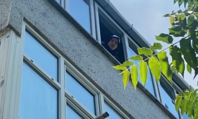 Beyoğlu’nda balkondan düşen genci ağaçlar kurtardı