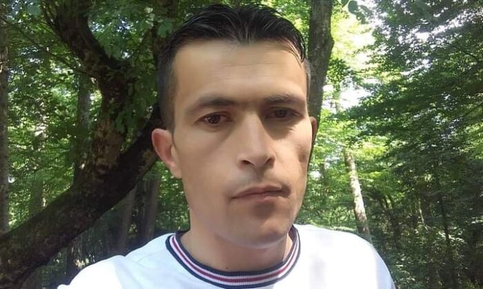 Bir anlık dalgınlıkla ellerini pres makinesinde kaptırdı