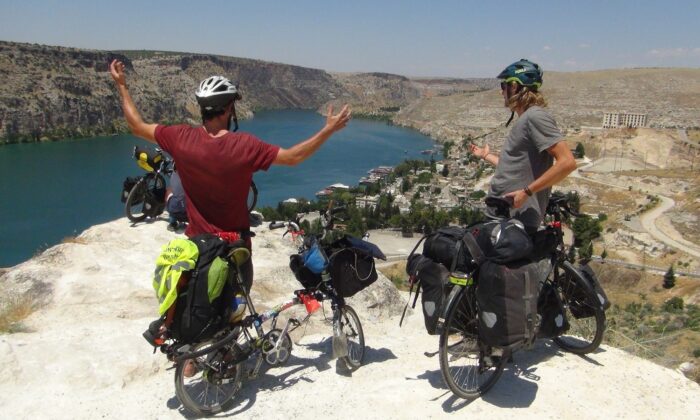 Bisikletle dünya turu yapan Avrupalılar Türkiye’ye hayran kaldı