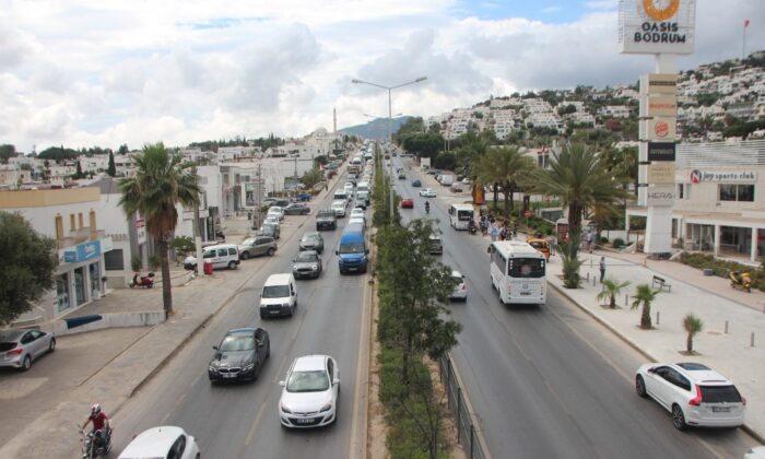 Bodrum’da trafik çilesi erken başladı