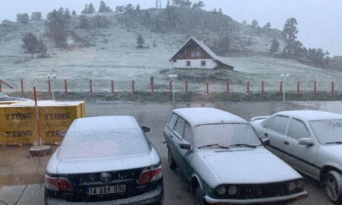 Bolu’ya Haziran ayında kar yağdı