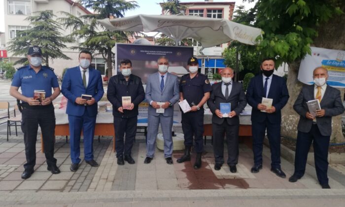 Bolvadin’de ‘Bir Kitap Bin Umut’ kitap bağış kampanyası başlatıldı