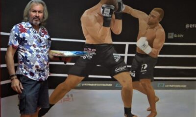 Boş bulduğu duvara resim yapıyor