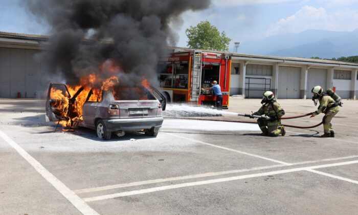 Bursa’da itfaiye ekiplerinden gerçeği aratmaya tatbikat