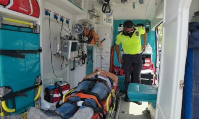 Bursa’da yaralılara şemsiyeli yardım