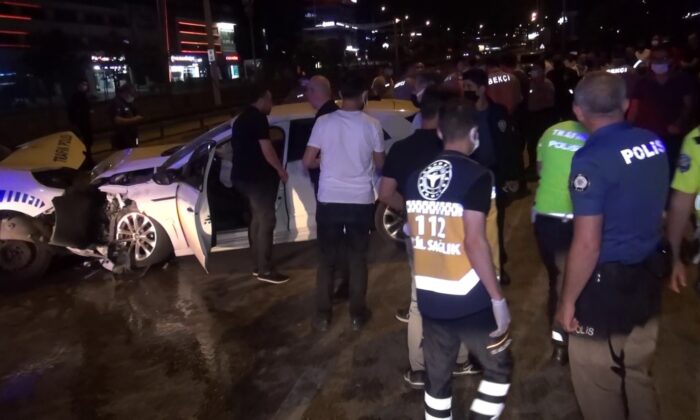 Bursa’daki kontrol noktasında aracın çarpması sonucu yoğun bakıma alınan polis memurunun durumu iyiye gidiyor