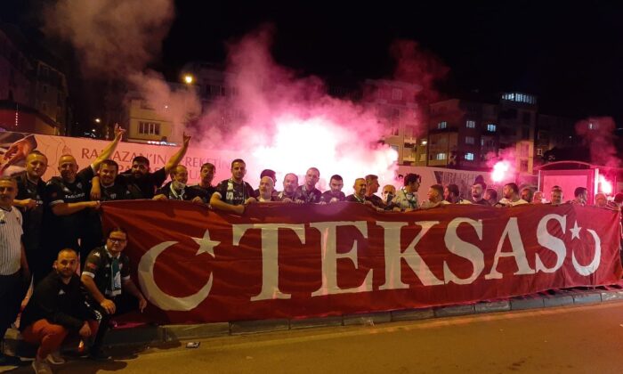 Bursaspor taraftarı, A Milli Takımı desteklemek için Azerbaycan’a gitti