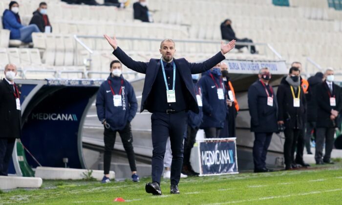 Bursaspor’da Mustafa Er için imza töreni düzenlenecek