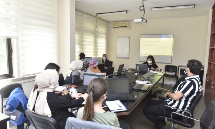 BUSKİ laboratuvar personeline metot eğitimi