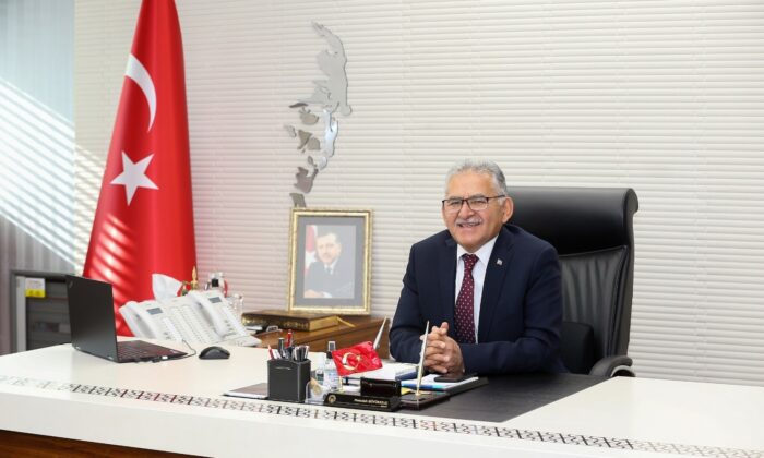 Büyükkılıç, YKS’ye girecek öğrencilere başarılar diledi