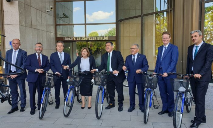 Büyükkılıç’tan Avrupalı Büyükelçiler ile birlikte bisiklet farkındalığı