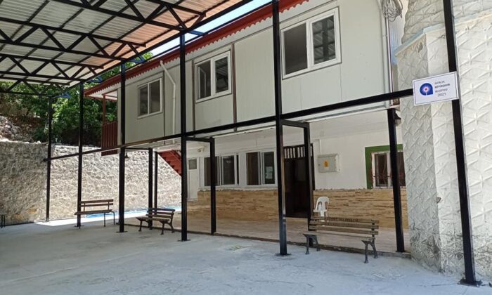 Büyükşehir camilerin eksiklerini gideriyor