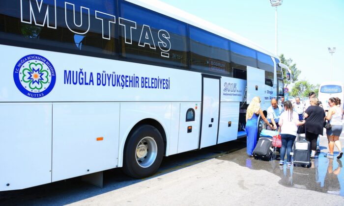 Büyükşehir, havaalanlarına nüfusunun 3,5 katı yolcu taşıdı