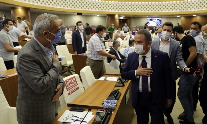 Büyükşehir Meclisi 97 madde ile toplandı