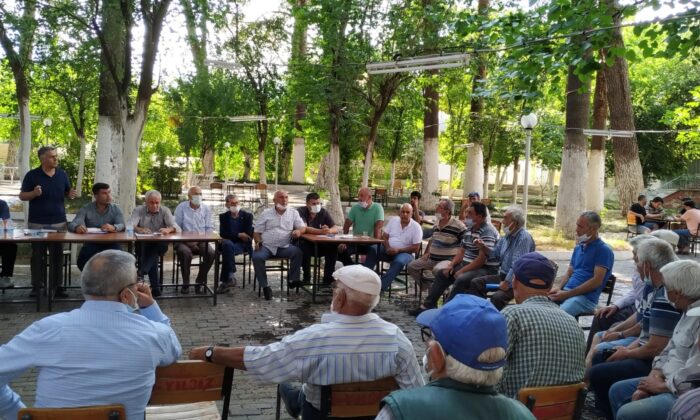 Büyükşehir vatandaşları dinlemeye devam ediyor