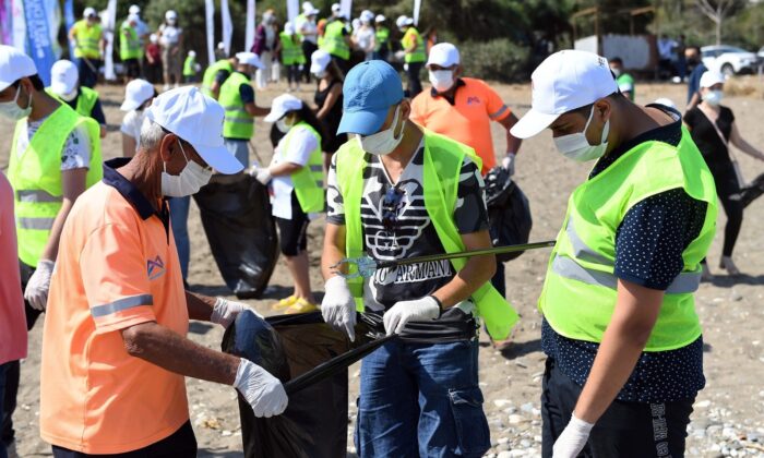 Büyükşehirden carettaların yuvalama alanında temizlik