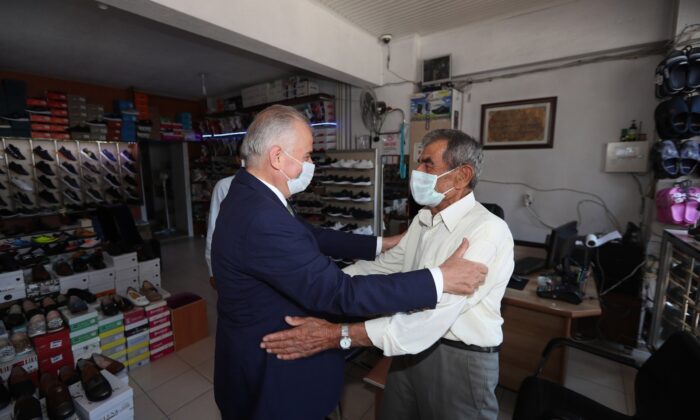 Büyükşehir’in esnafa destek ödemeleri başladı