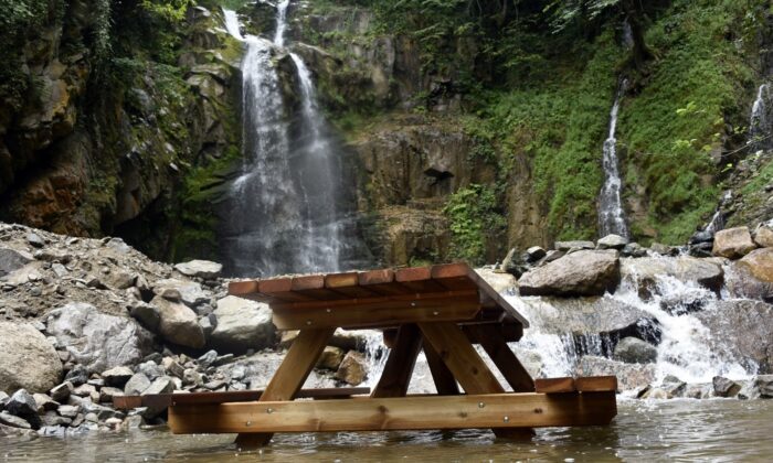 Çağlayanbidi Şelalesi doğal güzelliği ile ilgi çekiyor