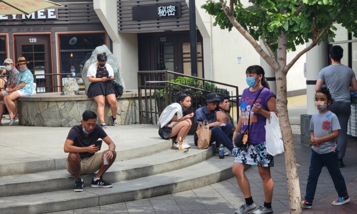 California’da tam açılma süreci başladı