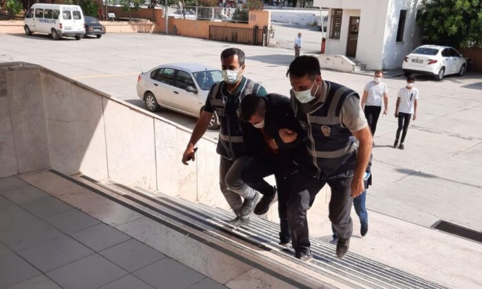 Çalıntı motosikletle bakır kablo çalan hırsızlar suçüstü yakalandı