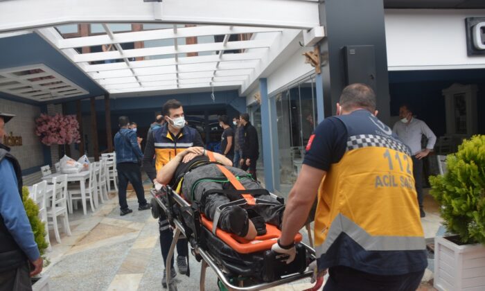 Cam silerken düşen temizlik işçisi yaralandı