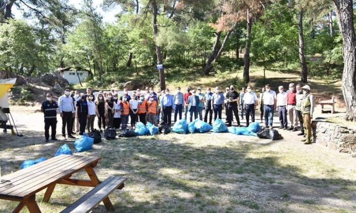 Çan’da belediye ekipleri mesire alanını temizledi