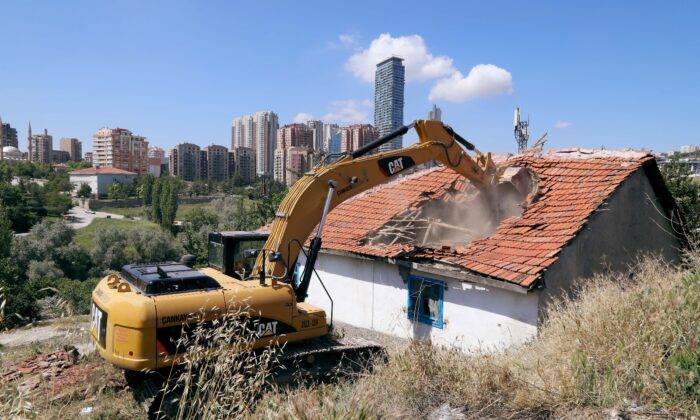 Çankaya’da gecekondu yıkımları devam ediyor