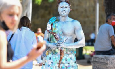 Canlı heykellerle çevreye duyarlılık çağrısı