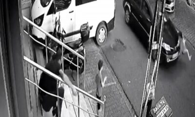 Çekmeköy’de otomobilin çocuğa çarpma anı kamerada