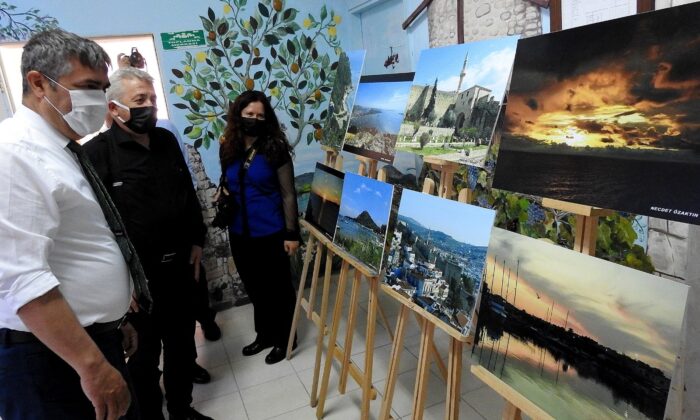 Çeşme Halk Eğitim Müdürlüğünden yıl sonu sergisi