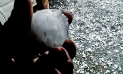 Ceviz büyüklüğünde dolu şoku: Araçların camları kırıldı, kaportaları zarar gördü