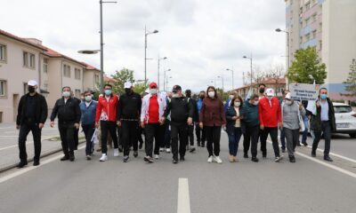 Çevre için yürüyüş yapıp pedal çevirdiler