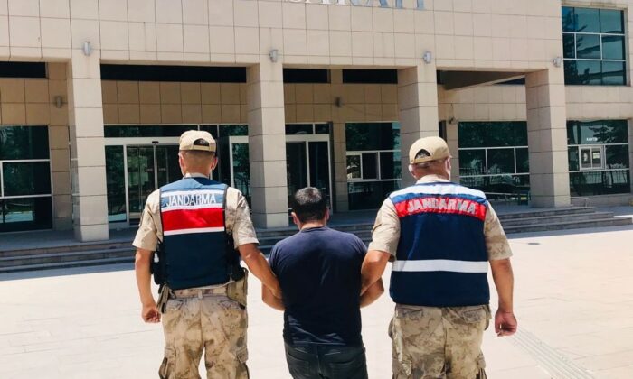 Cezaevi firarisi güvercin kümesinde yakalandı