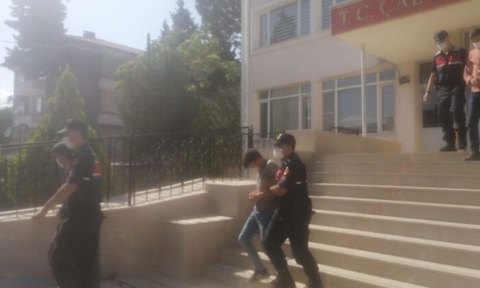 Çiftçinin samanına göz diken 3 hırsız tutuklandı