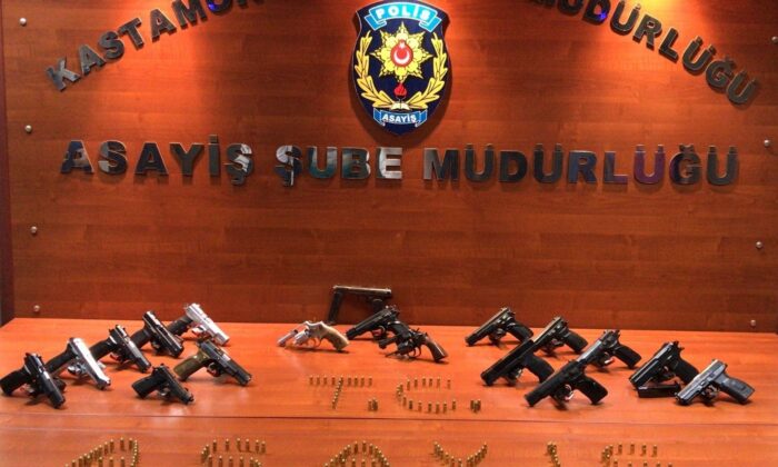 Cinayet zanlısı polis ekiplerinin denetiminde yakalandı