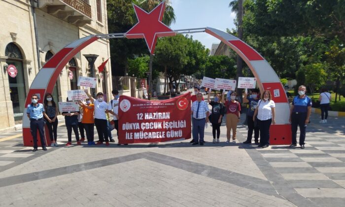 Çocuk işçiliğine dikkat çektiler